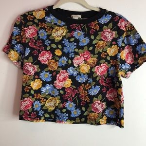 Floral croppe tee